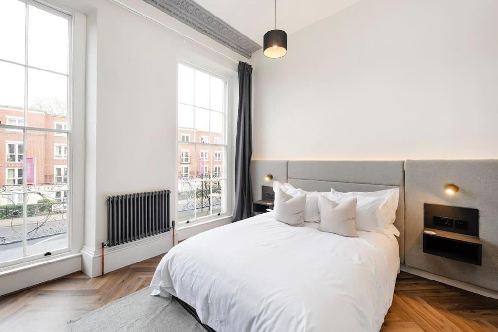 High End Free Parking Wifi Balcony Ensuite Челтенхам Экстерьер фото